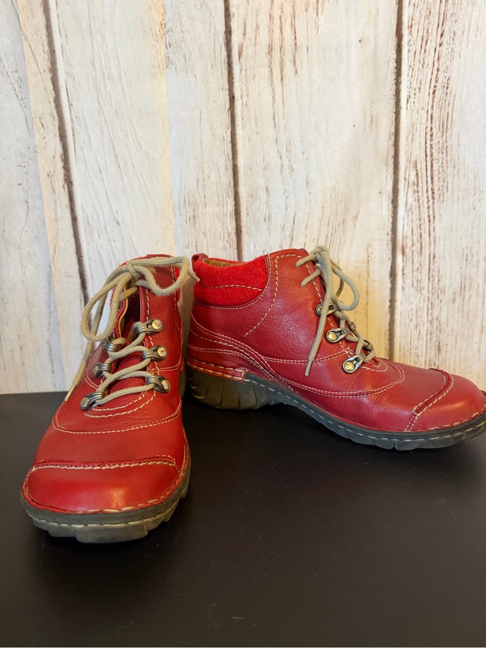 Josef Seibel Red Leather Lace-Up Ankle Boots with Felt Collar